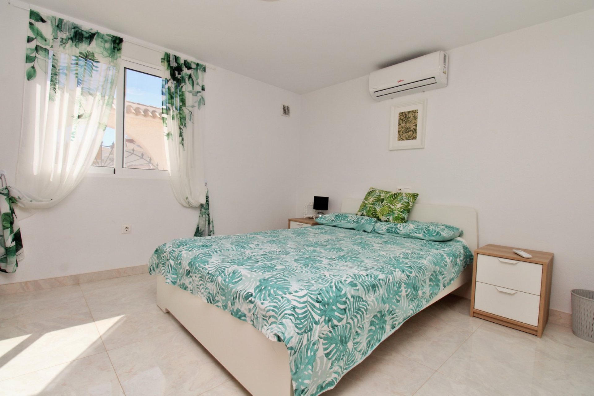 Reventa - Villa -
Villamartin - Villamartín