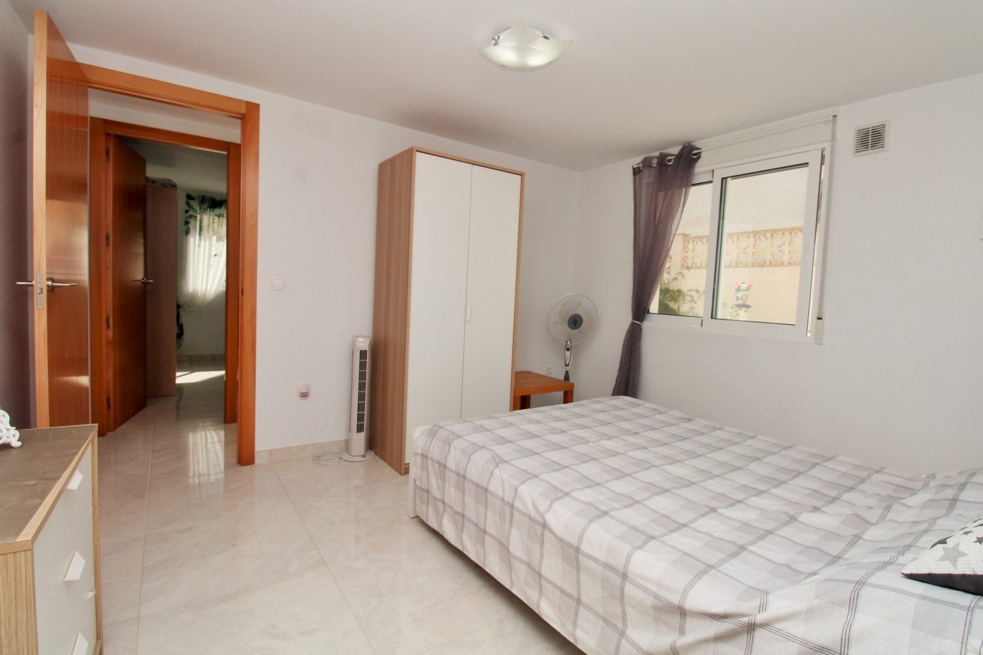 Reventa - Villa -
Villamartin - Villamartín