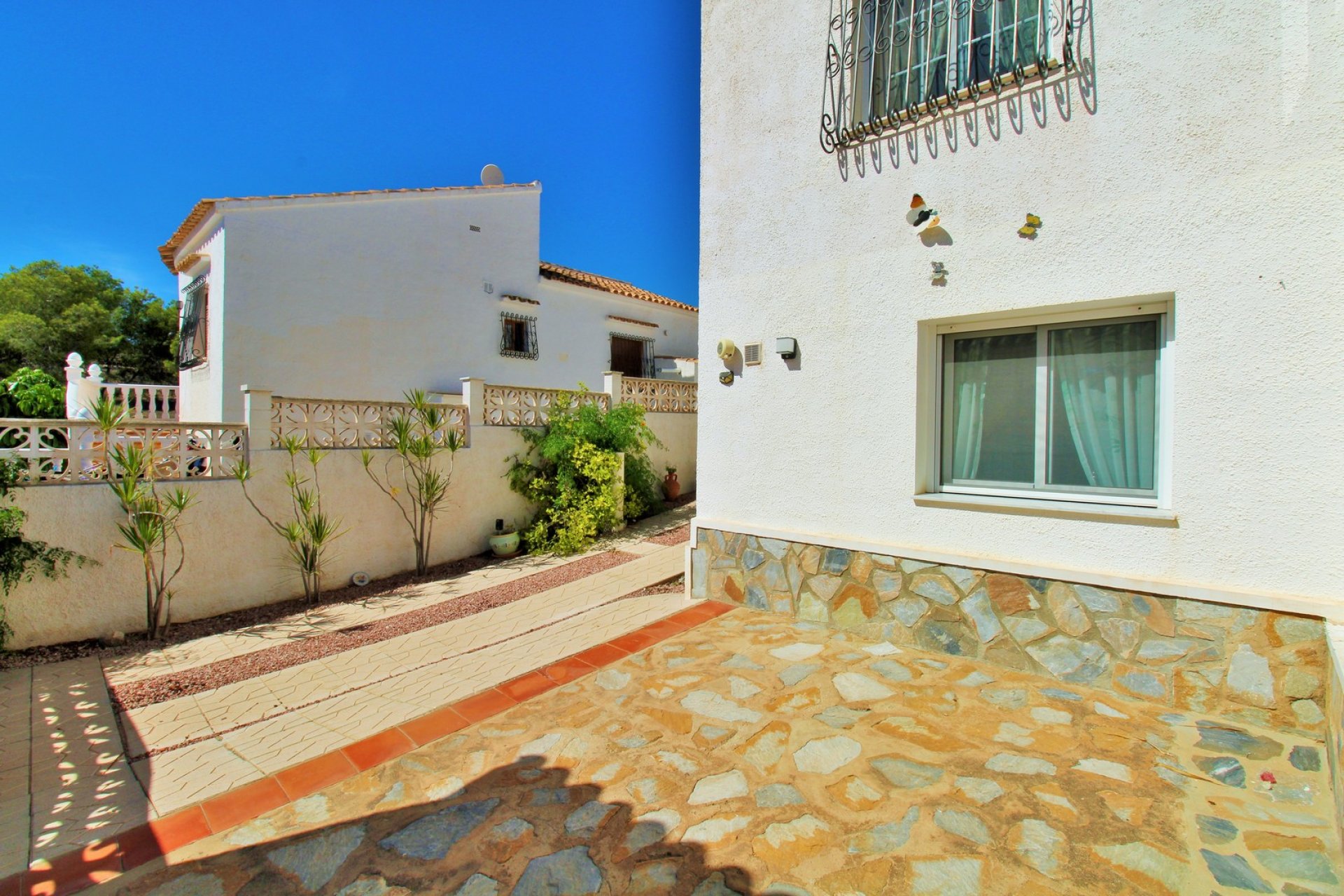 Reventa - Villa -
Villamartin - Villamartín