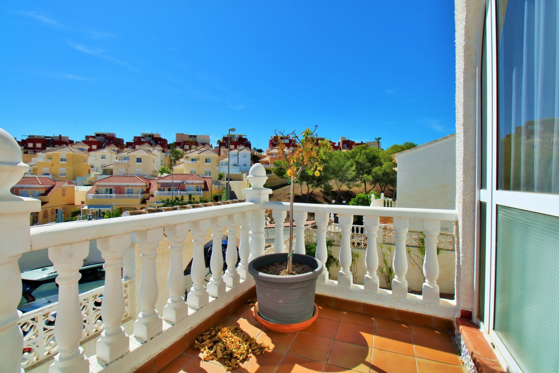 Reventa - Villa -
Villamartin - Villamartín