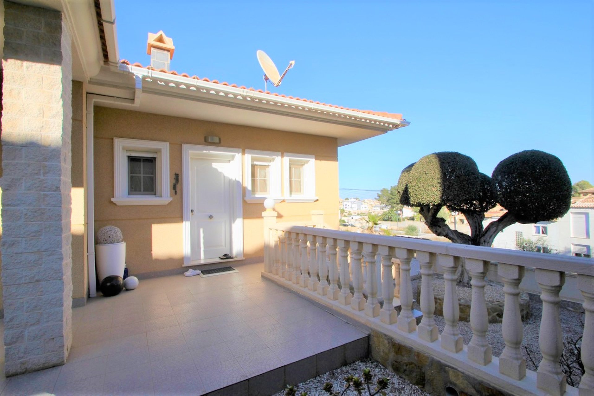 Reventa - Villa -
Villamartin - Villamartín