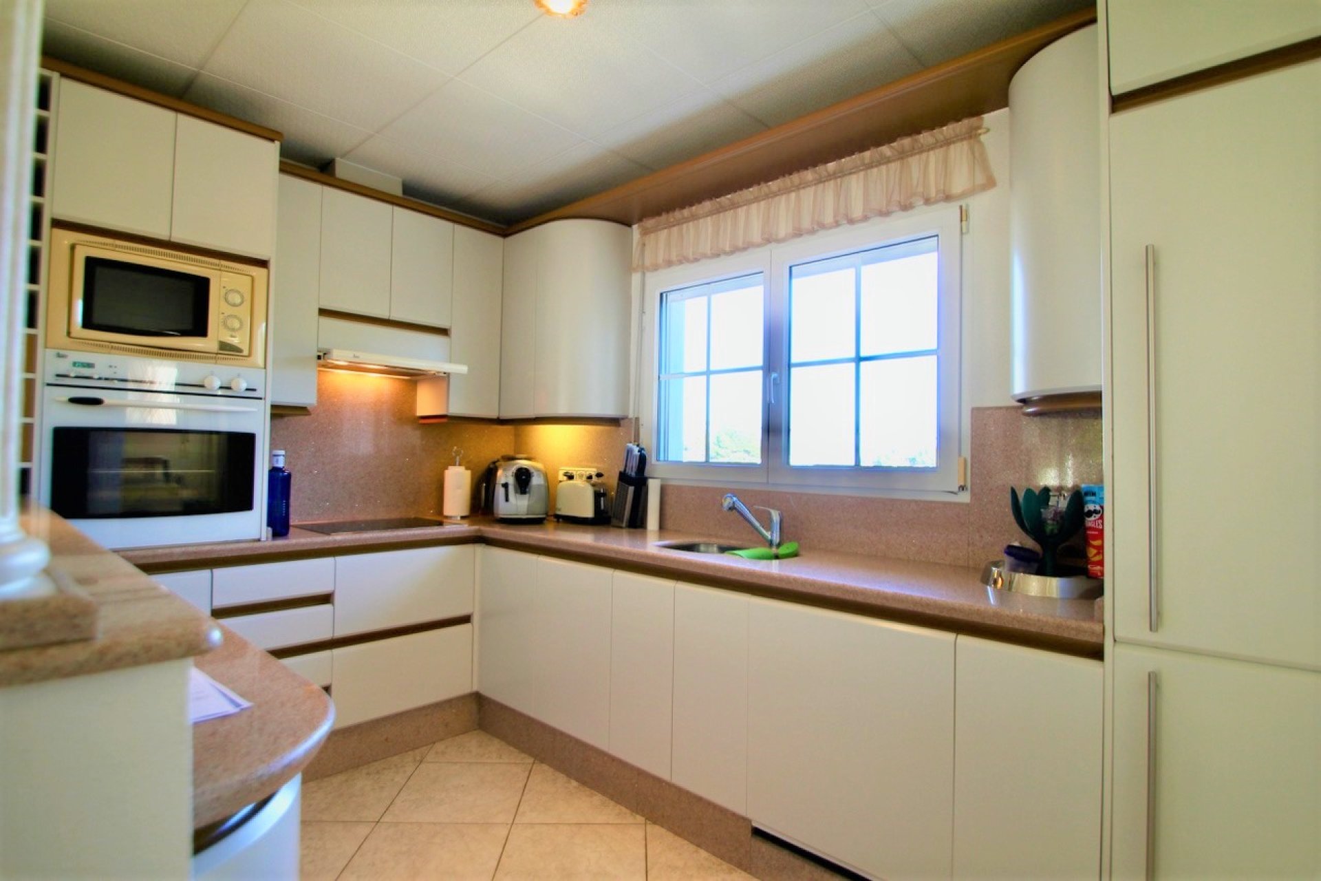 Reventa - Villa -
Villamartin - Villamartín