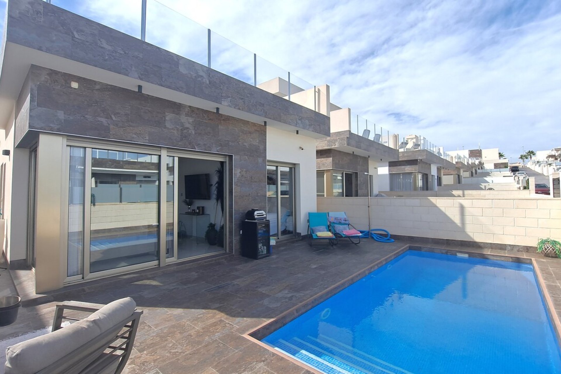 Reventa - Villa -
Villamartin