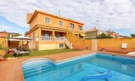 Townhouse - Resale -
            Torrevieja - GI-82744