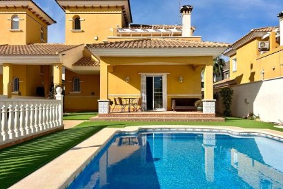 Villa - Återförsäljning - Orihuela Costa - Cabo Roig