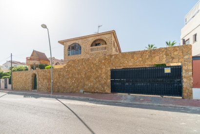 Villa - Återförsäljning - Orihuela Costa - Los Balcones