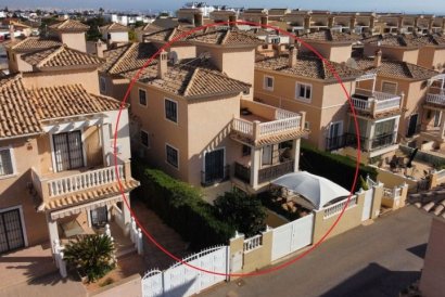 Villa - Återförsäljning - Orihuela Costa - Orihuela Costa