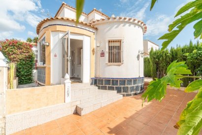 Villa - Återförsäljning - Orihuela Costa - Orihuela Costa