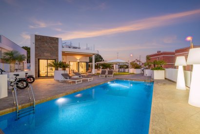 Villa - Återförsäljning - Orihuela Costa - Villamartín
