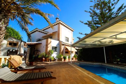 Villa - Återförsäljning - Torrevieja - Aguas Nuevas II