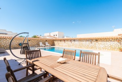 Villa - Återförsäljning - Torrevieja - Torreta florida
