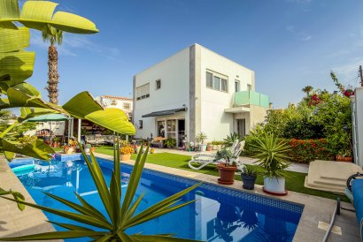 Villa - Återförsäljning - Torrevieja - Torreta - Florida