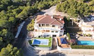 Villa - Resale -
            Campoamor Golf - SS-55742