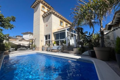 Villa - Resale - Playa Flamenca - Orihuela Costa