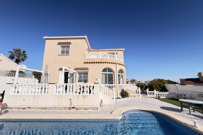 Villa - Resale - Villamartin - Villamartín