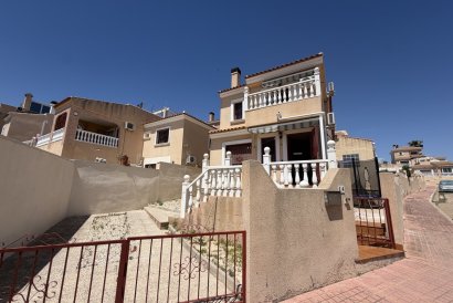 Villa - Resale - Villamartin - Villamartín