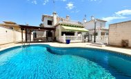 Villa - Reventa -
            Orihuela Costa - U-93991