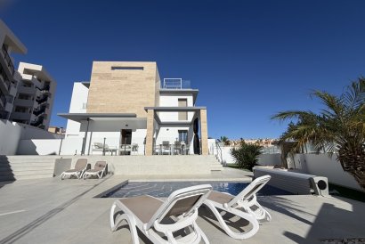 Villa - Reventa - Villamartin - Villamartín