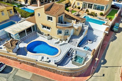 Villa - Reventa - Villamartin - Villamartín
