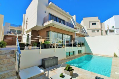 Villa - Reventa - Villamartin - Villamartín