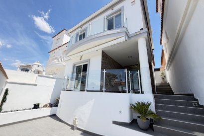 Villa - Reventa - Villamartin - Villamartín