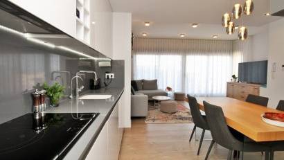 Återförsäljning - Villa -
Villamartin - Villamartín