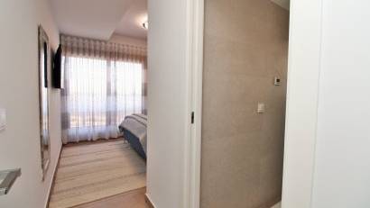 Återförsäljning - Villa -
Villamartin - Villamartín