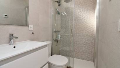 Återförsäljning - Villa -
Villamartin - Villamartín