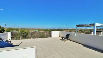 Återförsäljning - Villa -
Villamartin - Villamartín