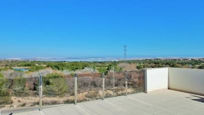 Återförsäljning - Villa -
Villamartin - Villamartín