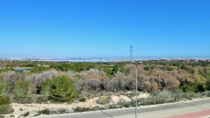 Återförsäljning - Villa -
Villamartin - Villamartín