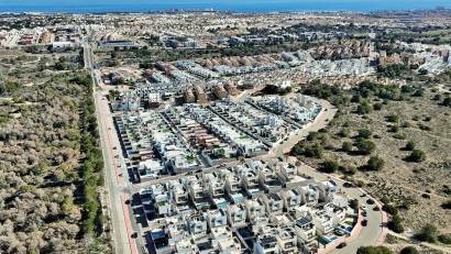 Återförsäljning - Villa -
Villamartin - Villamartín