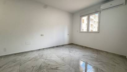 Resale - Apartment -
Torrevieja