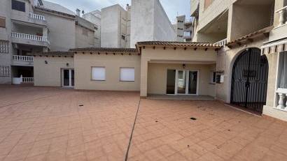 Resale - Apartment -
Torrevieja