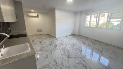 Återförsäljning - Apartment -
Torrevieja