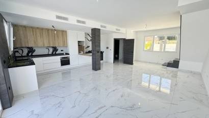 Återförsäljning - Villa -
Los Balcones