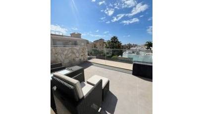 Reventa - Villa -
Lomas de Cabo Roig