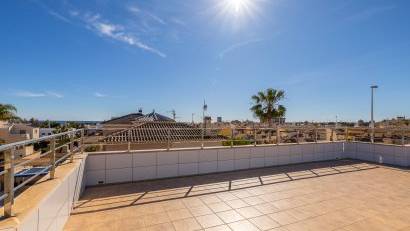 Resale - Villa -
Orihuela Costa - La Zenia