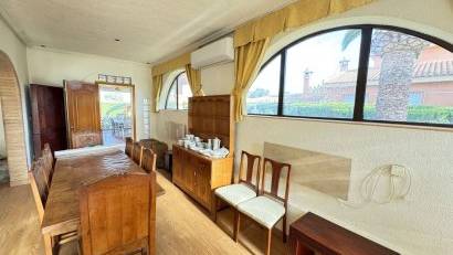 Resale - Villa -
Cabo Roig