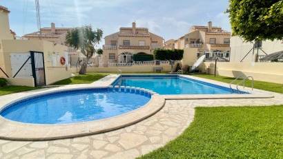 Resale - Townhouse -
Los Altos