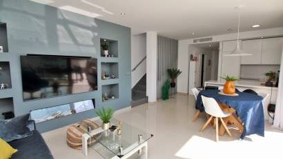 Reventa - Villa -
Villamartin - Villamartín