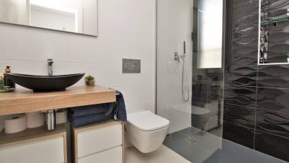 Reventa - Villa -
Villamartin - Villamartín