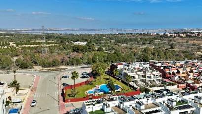 Reventa - Villa -
Villamartin - Villamartín