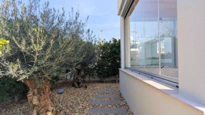 Återförsäljning - Detached villa -
Benijofar