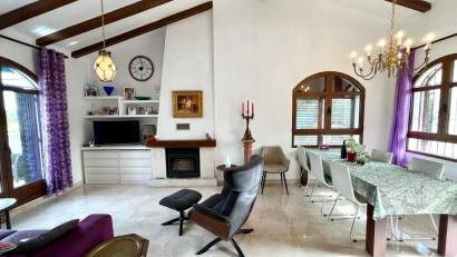 Återförsäljning - Villa -
Villamartin - Villamartín