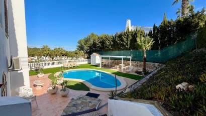 Återförsäljning - Villa -
Villamartin - Villamartín