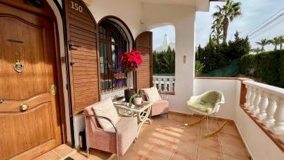 Återförsäljning - Villa -
Villamartin - Villamartín