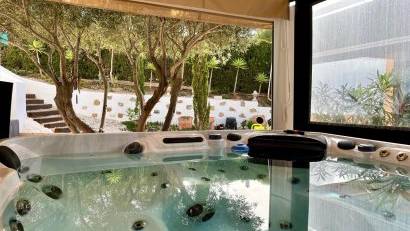 Återförsäljning - Villa -
Villamartin - Villamartín