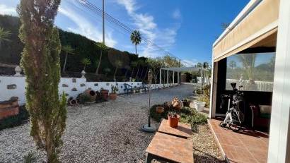 Återförsäljning - Villa -
Villamartin - Villamartín