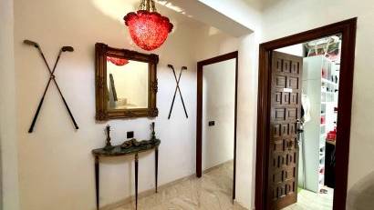 Återförsäljning - Villa -
Villamartin - Villamartín